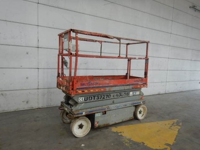 SkyJack SJ3220 - 剪式升降机:图4 SkyJack SJ3220 - 剪式升降机:图4