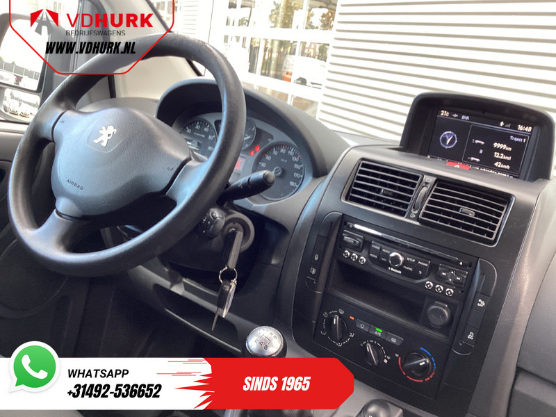 Peugeot Expert 2.0 HDI 130 pk L2 Dubbel Cabine DC EXPORT Airco/ Cruise/ Navi/ PDC/ Trekhaak - 紧凑型面包车, 康比货车:图3 Peugeot Expert 2.0 HDI 130 pk L2 Dubbel Cabine DC EXPORT Airco/ Cruise/ Navi/ PDC/ Trekhaak - 紧凑型面包车, 康比货车:图3