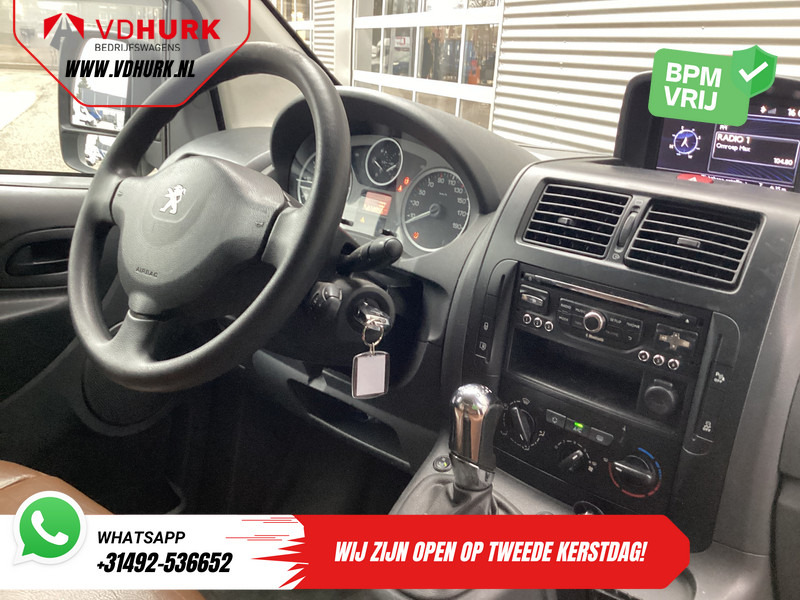 Peugeot Expert 2.0 HDI 165 pk Aut. L2 EXPORT Leder/ Imperiaal/ Airco/ Cruise/ PDC/ Trekhaak - 紧凑型面包车:图3 Peugeot Expert 2.0 HDI 165 pk Aut. L2 EXPORT Leder/ Imperiaal/ Airco/ Cruise/ PDC/ Trekhaak - 紧凑型面包车:图3