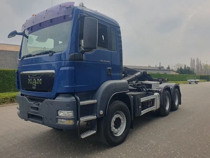 吊钩升降车 MAN TGS 33.440：图1