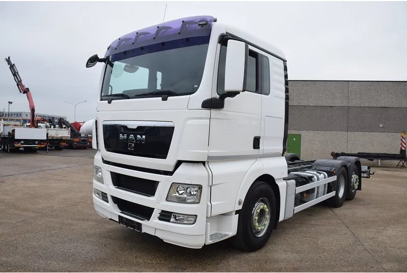 MAN TGX 26.480 - 驾驶室底盘卡车:图2 MAN TGX 26.480 - 驾驶室底盘卡车:图2
