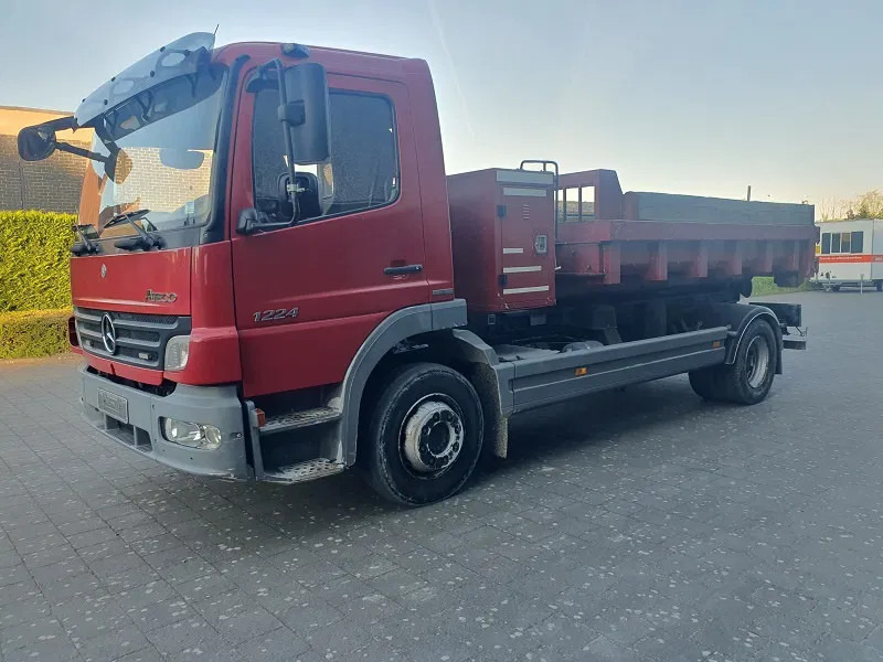 Mercedes-Benz Atego 1224 - 吊钩升降车:图4 Mercedes-Benz Atego 1224 - 吊钩升降车:图4