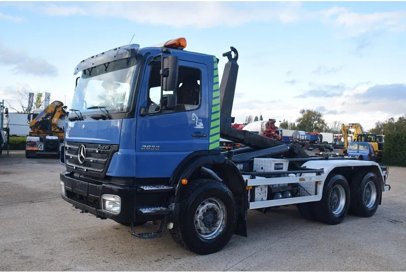 Mercedes-Benz Axor 2633 - 吊钩升降车:图1 Mercedes-Benz Axor 2633 - 吊钩升降车:图1