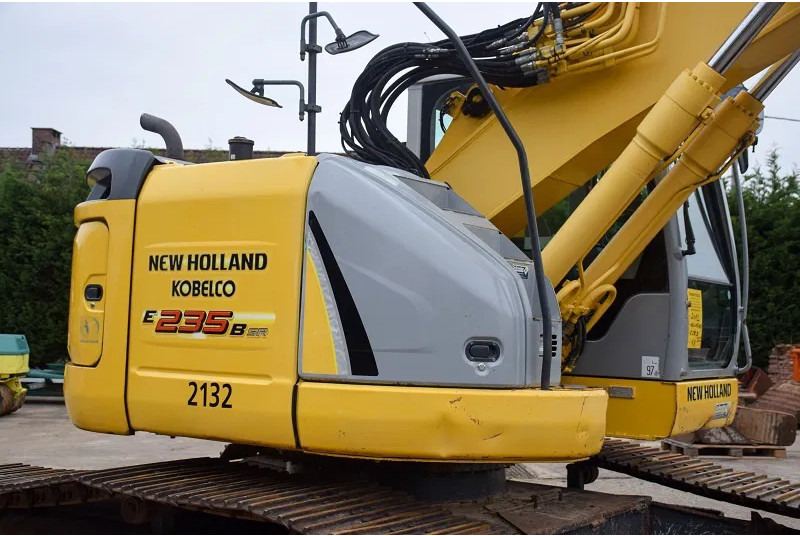New Holland Kobelco E235B SR-LCT - 履带式挖掘机:图5 New Holland Kobelco E235B SR-LCT - 履带式挖掘机:图5