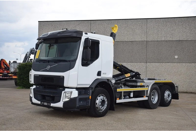 Volvo FE 320 - 吊钩升降车:图2 Volvo FE 320 - 吊钩升降车:图2