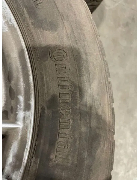 Continental Continental banden met velgen 235/65 R17 - 车轮/ 轮胎 适用于 汽车:图3 Continental Continental banden met velgen 235/65 R17 - 车轮/ 轮胎 适用于 汽车:图3