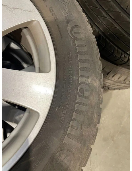 Continental Mercedes velgen met Continental banden 235/60 R17 102H M+S - 车轮/ 轮胎 适用于 汽车:图2 Continental Mercedes velgen met Continental banden 235/60 R17 102H M+S - 车轮/ 轮胎 适用于 汽车:图2