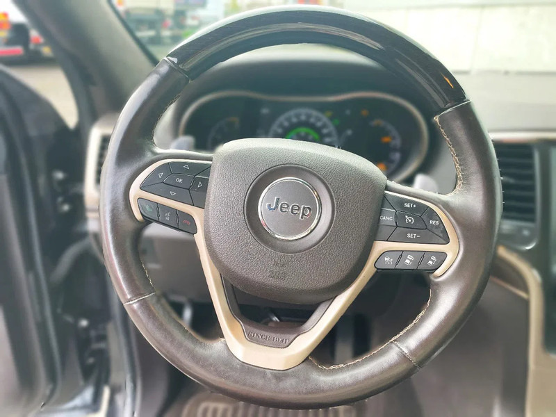 Jeep Grand Cherokee Jeep Grand Cherokee *Export*AHK 2,9t*zetelverw. voor-achter*elektr. zetels*adaptive cruise control - 汽车:图5 Jeep Grand Cherokee Jeep Grand Cherokee *Export*AHK 2,9t*zetelverw. voor-achter*elektr. zetels*adaptive cruise control - 汽车:图5