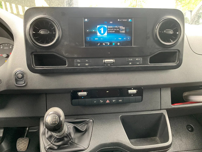 Mercedes-Benz Sprinter 314 *Achteruitrijcamera*Elektr.Spiegels*Navigatie*Airconditioning* - 无侧窗厢式货车:图4 Mercedes-Benz Sprinter 314 *Achteruitrijcamera*Elektr.Spiegels*Navigatie*Airconditioning* - 无侧窗厢式货车:图4