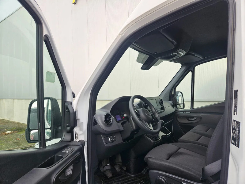 Mercedes-Benz Sprinter 317 CDI*L2H2*360°Camera*Zetelverwarming*Tempomat*Navi* - 无侧窗厢式货车:图3 Mercedes-Benz Sprinter 317 CDI*L2H2*360°Camera*Zetelverwarming*Tempomat*Navi* - 无侧窗厢式货车:图3