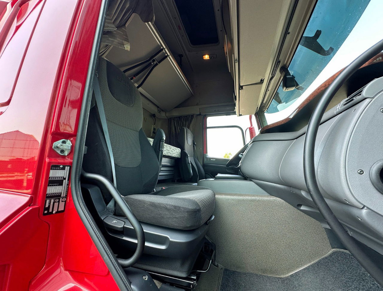 厢式卡车 DAF CF 290 FA Space CAB Hardhouten Vloer 2500 KG Klep Nieuw Staat：图16