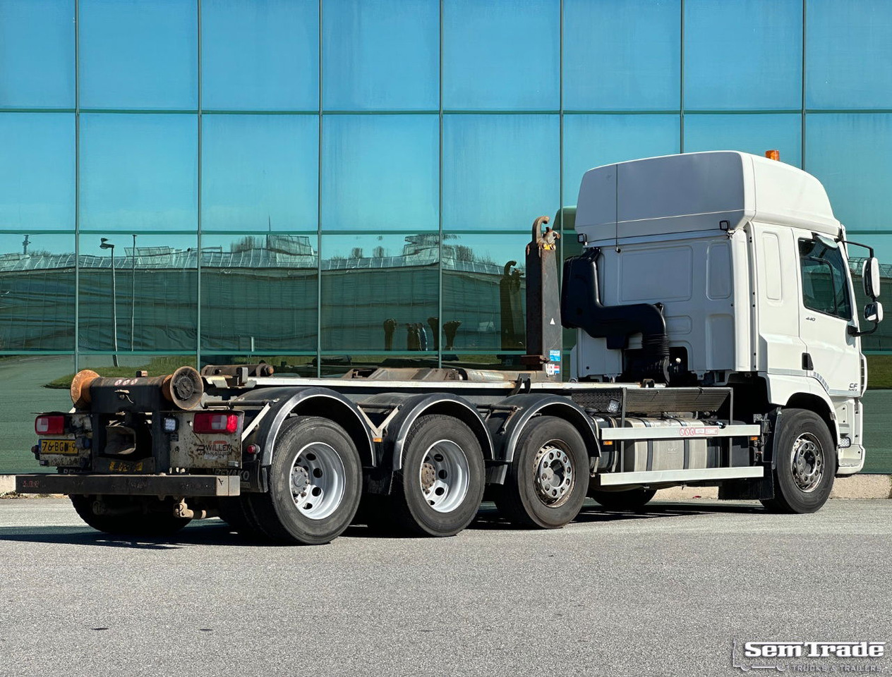 DAF CF 440 FAK 8X2 SC 30 TON VDL Haakarm Systeem Lengte 6600 MM Holland-Truck - 集装箱运输车/ 可拆卸车身的卡车:图4 DAF CF 440 FAK 8X2 SC 30 TON VDL Haakarm Systeem Lengte 6600 MM Holland-Truck - 集装箱运输车/ 可拆卸车身的卡车:图4