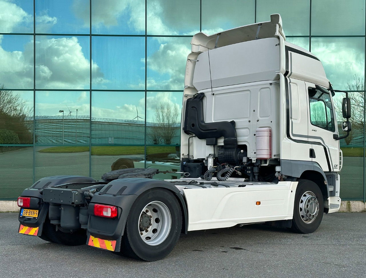 DAF CF 440 FT Space CAB 2x Tanks 766.000 KM TOP Condition NL Truck 2 Similar Pie - 牵引车:图4 DAF CF 440 FT Space CAB 2x Tanks 766.000 KM TOP Condition NL Truck 2 Similar Pie - 牵引车:图4