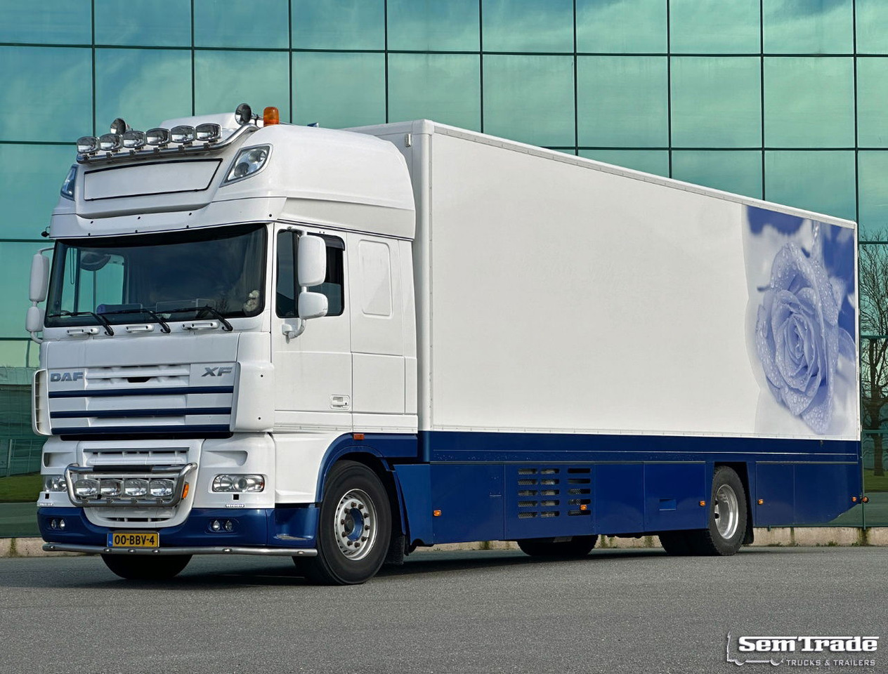 DAF XF 105.460 SSC 7 Karren BAK Bloemen Verkoop Koeling Klep Kachel - 冷藏车:图1 DAF XF 105.460 SSC 7 Karren BAK Bloemen Verkoop Koeling Klep Kachel - 冷藏车:图1