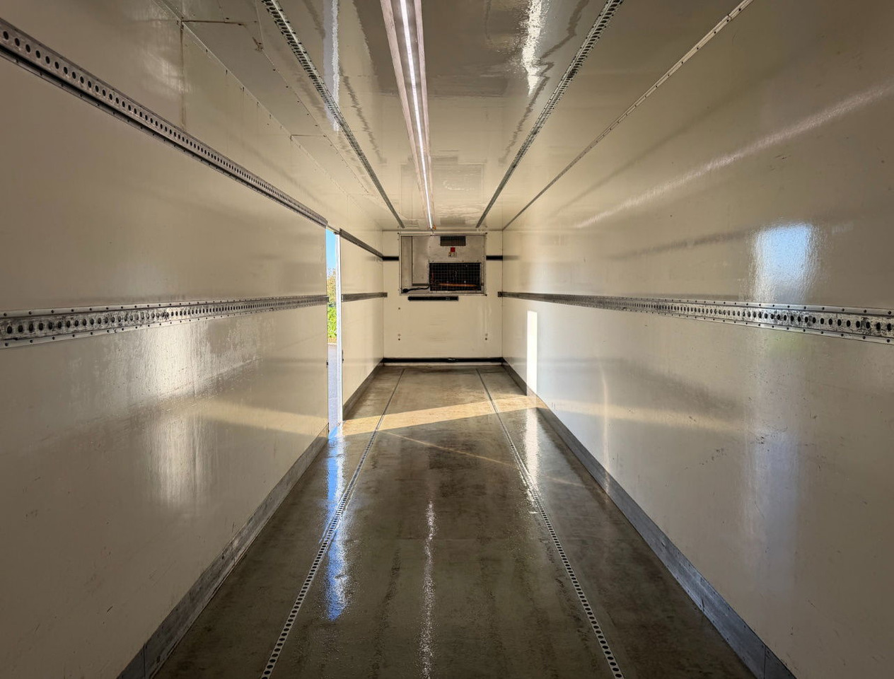 冷藏半拖车 Floor FLO-1220K1 Theo Mulder Isolated BOX Side Door Thermo King SLX 300 Holland-Trailer：图21