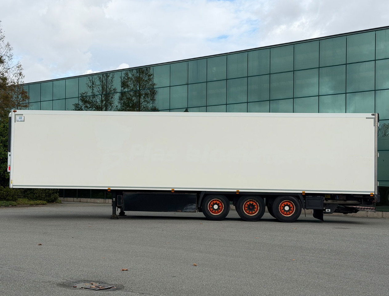 Krone SD Thermo King SLXe Spectrum BI Temp Flower Wide 270 CM High 2.000 KG Lift Disc Brakes NL Trailer - 冷藏半拖车:图2 Krone SD Thermo King SLXe Spectrum BI Temp Flower Wide 270 CM High 2.000 KG Lift Disc Brakes NL Trailer - 冷藏半拖车:图2
