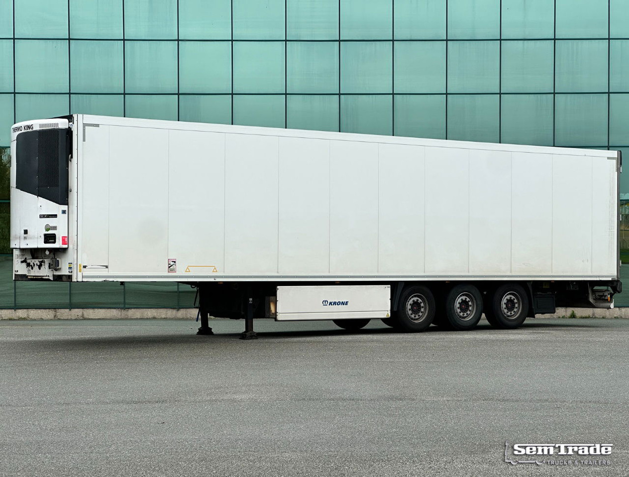 Krone TKS Thermo King SLXe Spectrum BI-Temp Lift Axle Holland-Trailer - 冷藏半拖车:图1 Krone TKS Thermo King SLXe Spectrum BI-Temp Lift Axle Holland-Trailer - 冷藏半拖车:图1
