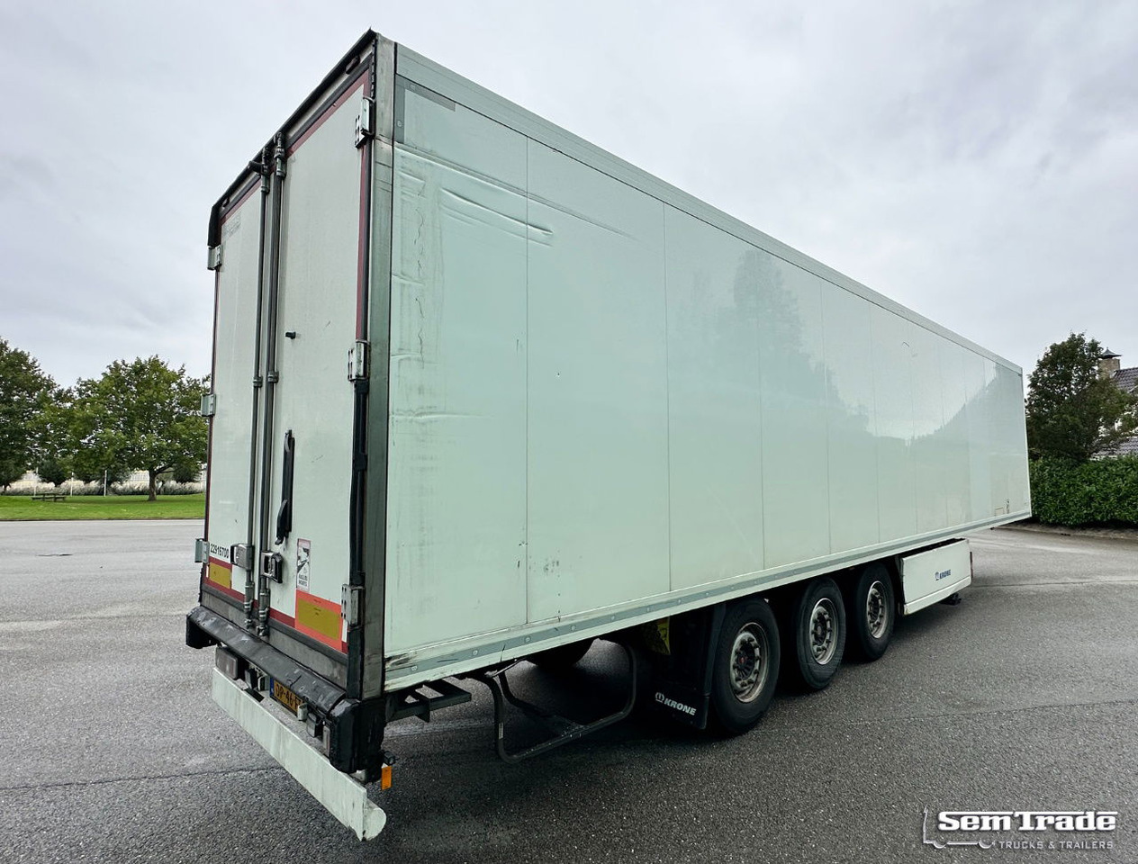 Krone TKS Thermo King SLXe Spectrum BI-Temp Lift Axle Holland-Trailer - 冷藏半拖车:图5 Krone TKS Thermo King SLXe Spectrum BI-Temp Lift Axle Holland-Trailer - 冷藏半拖车:图5