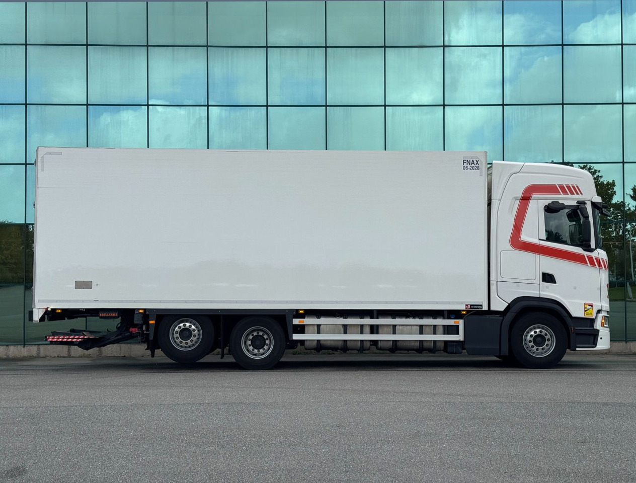 Scania S500 6X2 Retarder 815 x 250 x 275 CM Inside TOP Condition Holland Truck - 冷藏车:图4 Scania S500 6X2 Retarder 815 x 250 x 275 CM Inside TOP Condition Holland Truck - 冷藏车:图4