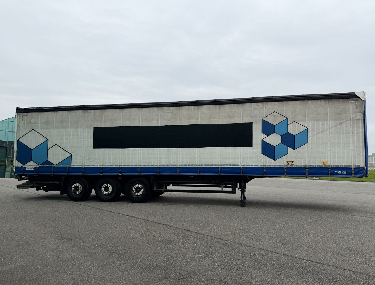 Schmitz Cargobull SCBS3T Disc Brakes Galvanised Chassis 2.000 KG Lift NL Trailer - 侧帘半拖车:图5 Schmitz Cargobull SCBS3T Disc Brakes Galvanised Chassis 2.000 KG Lift NL Trailer - 侧帘半拖车:图5