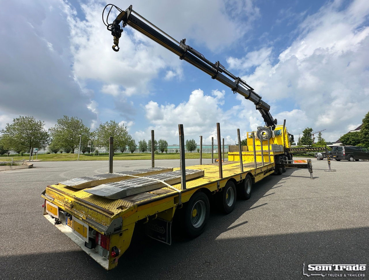 Volvo FH 12.460 Manual Gear 6X2 Euro 3 Only 493.000 KM Hiab 350 - 5 With Nootebo - 牵引车:图5 Volvo FH 12.460 Manual Gear 6X2 Euro 3 Only 493.000 KM Hiab 350 - 5 With Nootebo - 牵引车:图5