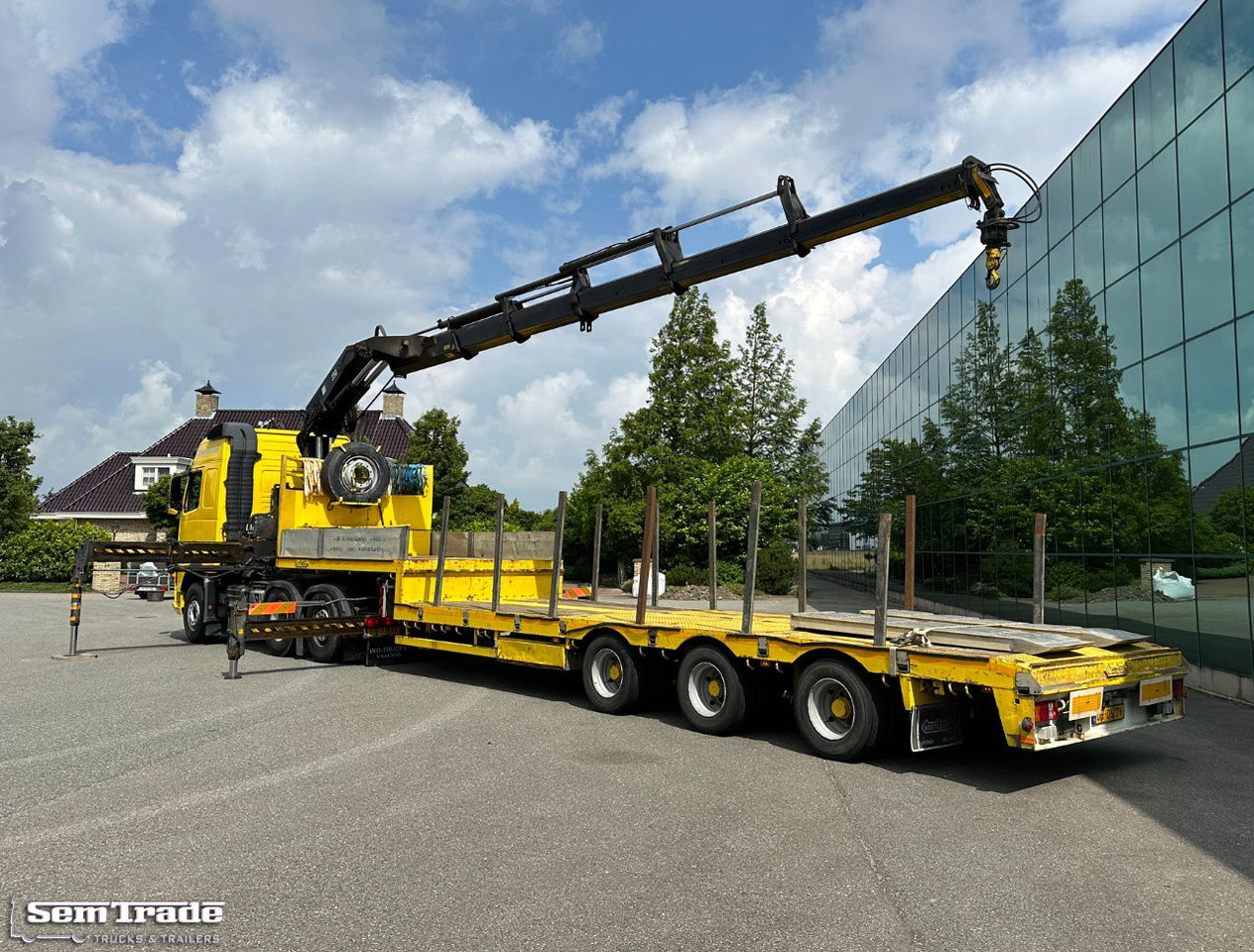 Volvo FH 12.460 Manual Gear 6X2 Euro 3 Only 493.000 KM Hiab 350 - 5 With Nootebo - 牵引车:图3 Volvo FH 12.460 Manual Gear 6X2 Euro 3 Only 493.000 KM Hiab 350 - 5 With Nootebo - 牵引车:图3