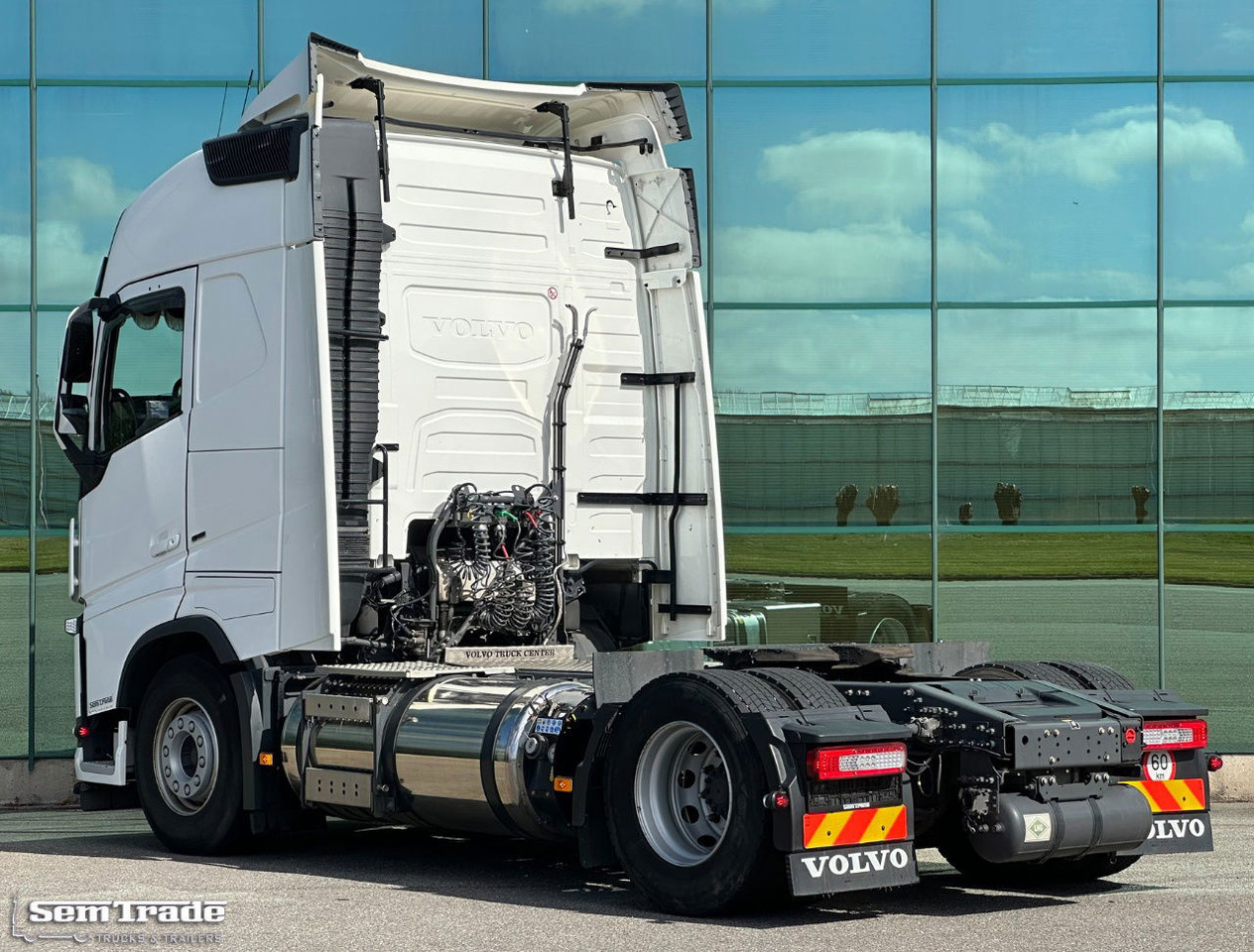 Volvo FH 13.460 LNG + Diesel I-Park Cool Full AIR Super Condition Belgium-Truck - 牵引车:图3 Volvo FH 13.460 LNG + Diesel I-Park Cool Full AIR Super Condition Belgium-Truck - 牵引车:图3