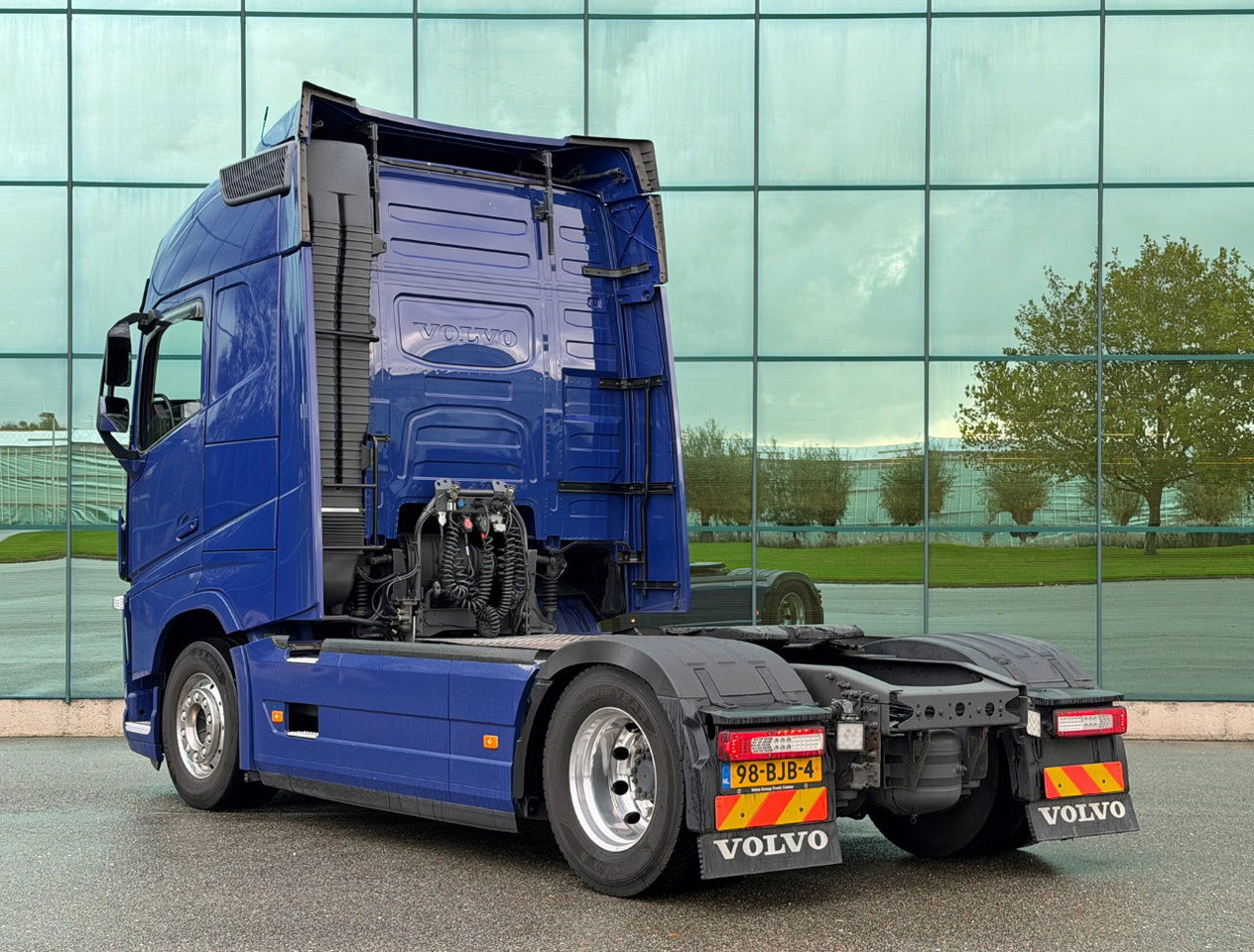 Volvo FH 460 Globetrotter 2x Tanks 811.000 KM TOP Condition NL Truck - 牵引车:图3 Volvo FH 460 Globetrotter 2x Tanks 811.000 KM TOP Condition NL Truck - 牵引车:图3