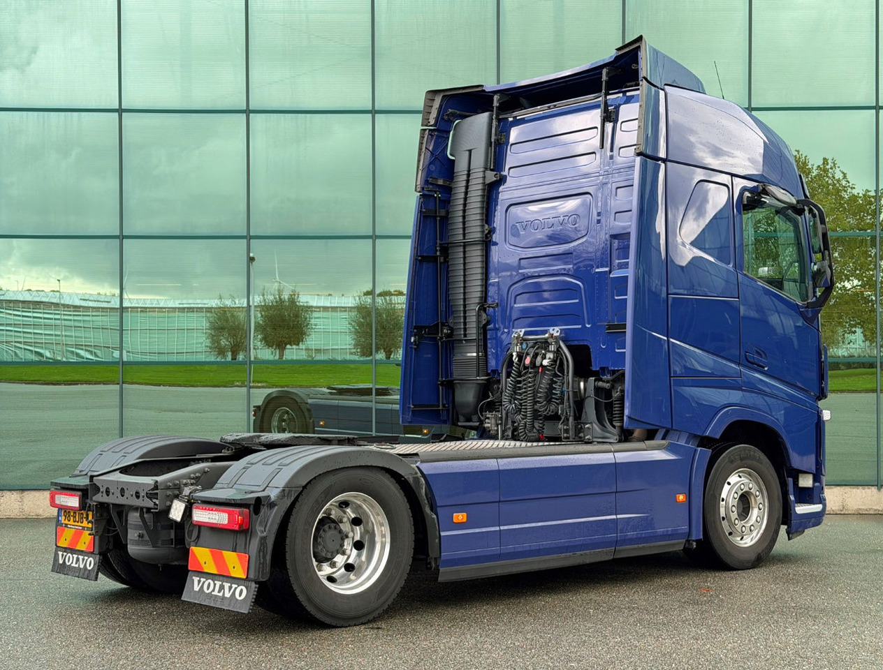 Volvo FH 460 Globetrotter 2x Tanks 811.000 KM TOP Condition NL Truck - 牵引车:图4 Volvo FH 460 Globetrotter 2x Tanks 811.000 KM TOP Condition NL Truck - 牵引车:图4