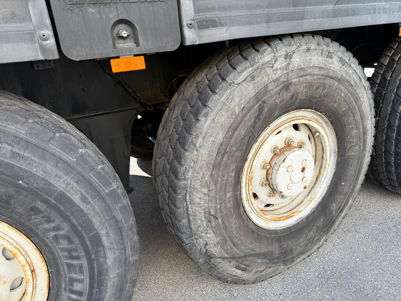 移动式起重机 LIEBHERR LTM 1100-5.2:图8 移动式起重机 LIEBHERR LTM 1100-5.2:图8