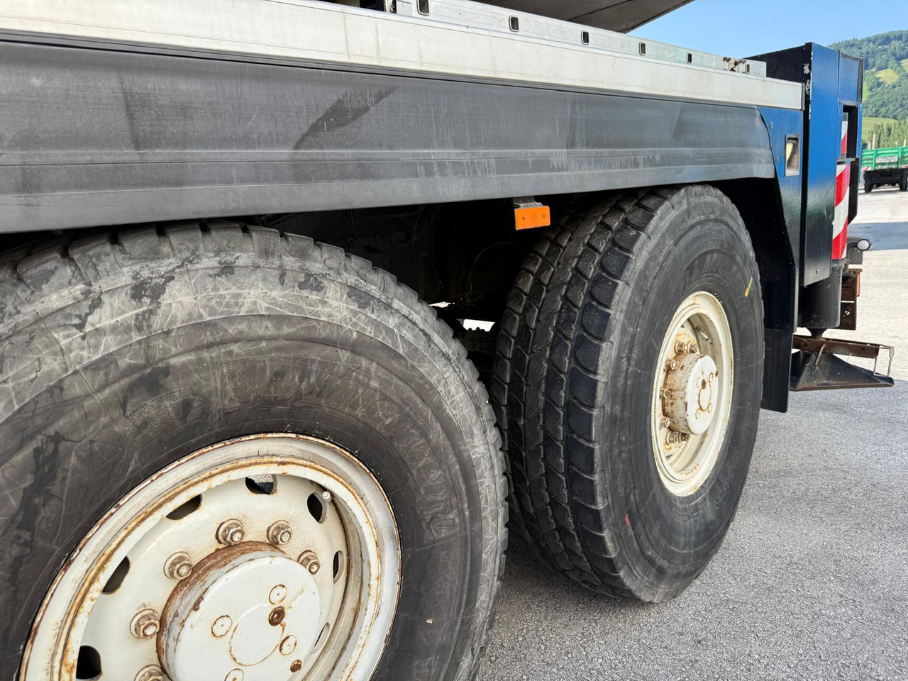 移动式起重机 LIEBHERR LTM 1100-5.2:图9 移动式起重机 LIEBHERR LTM 1100-5.2:图9