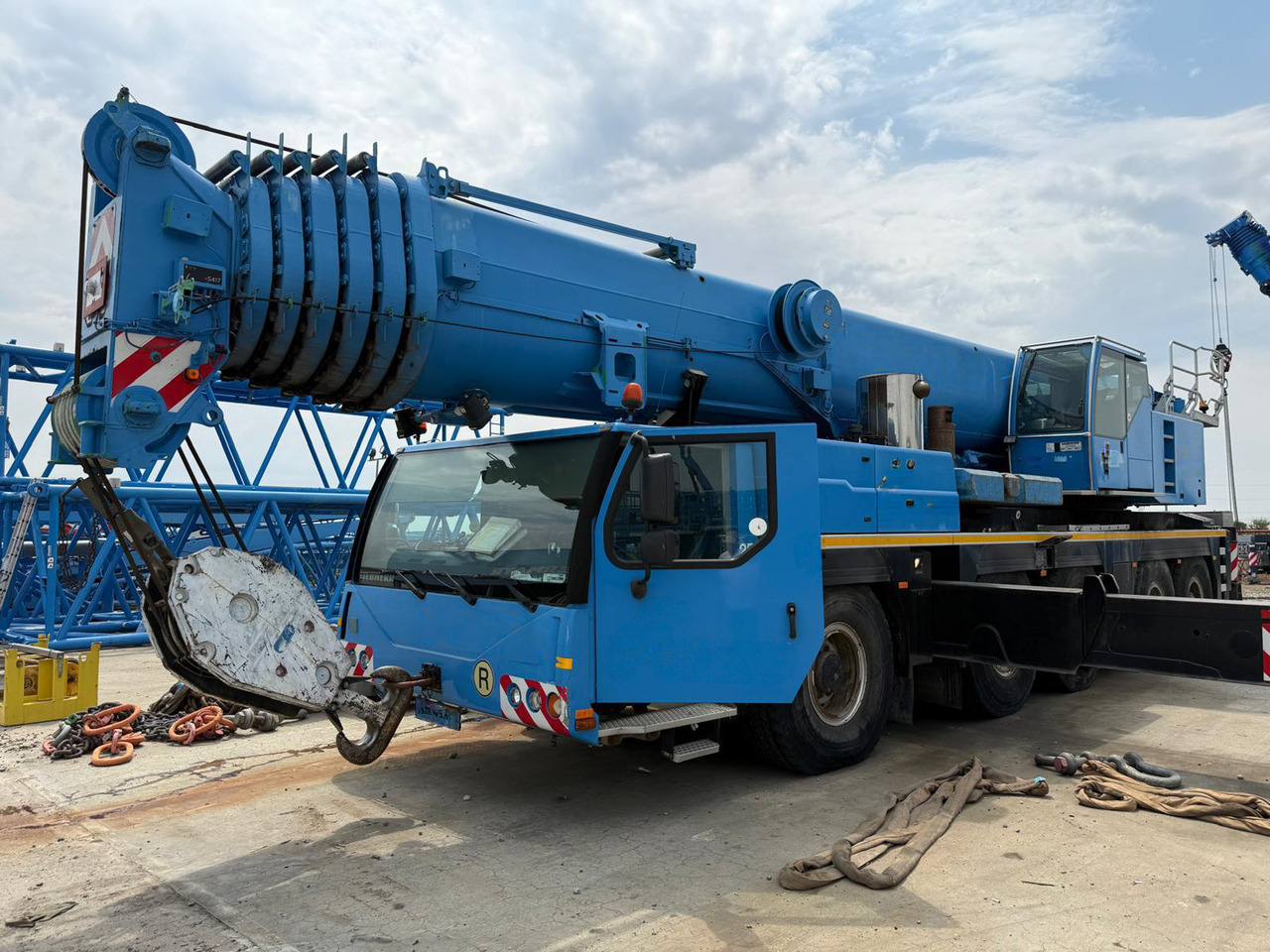 Liebherr LTM 1200-5.1 - 移动式起重机:图3 Liebherr LTM 1200-5.1 - 移动式起重机:图3