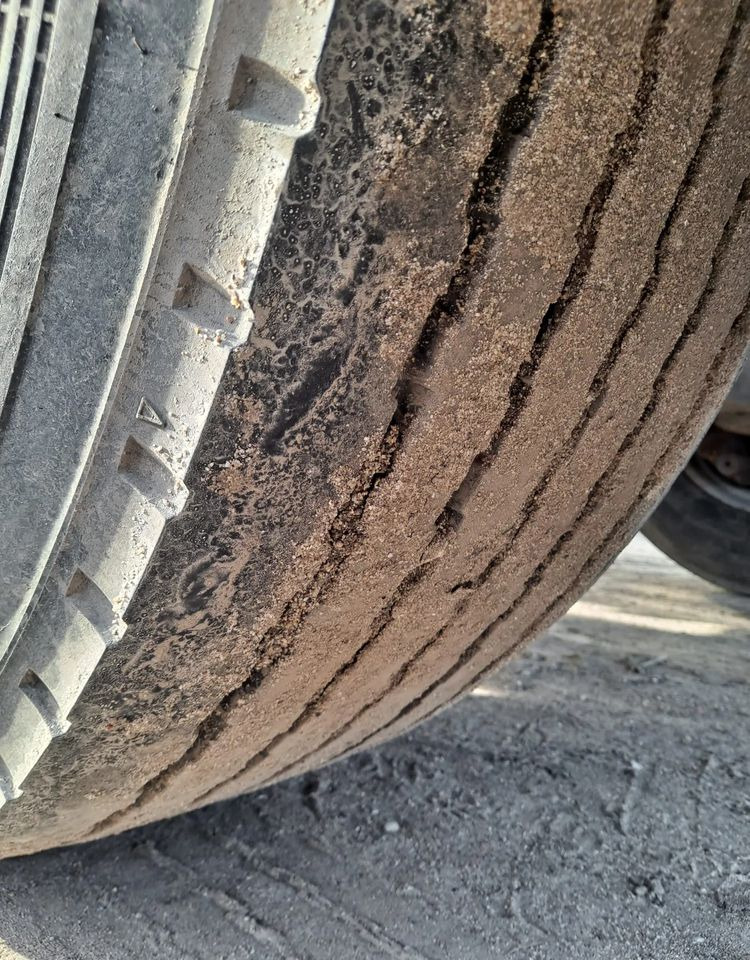 Krone Przyczepa KRONE Budowlanka - 栏板式/ 平板拖车:图3 Krone Przyczepa KRONE Budowlanka - 栏板式/ 平板拖车:图3