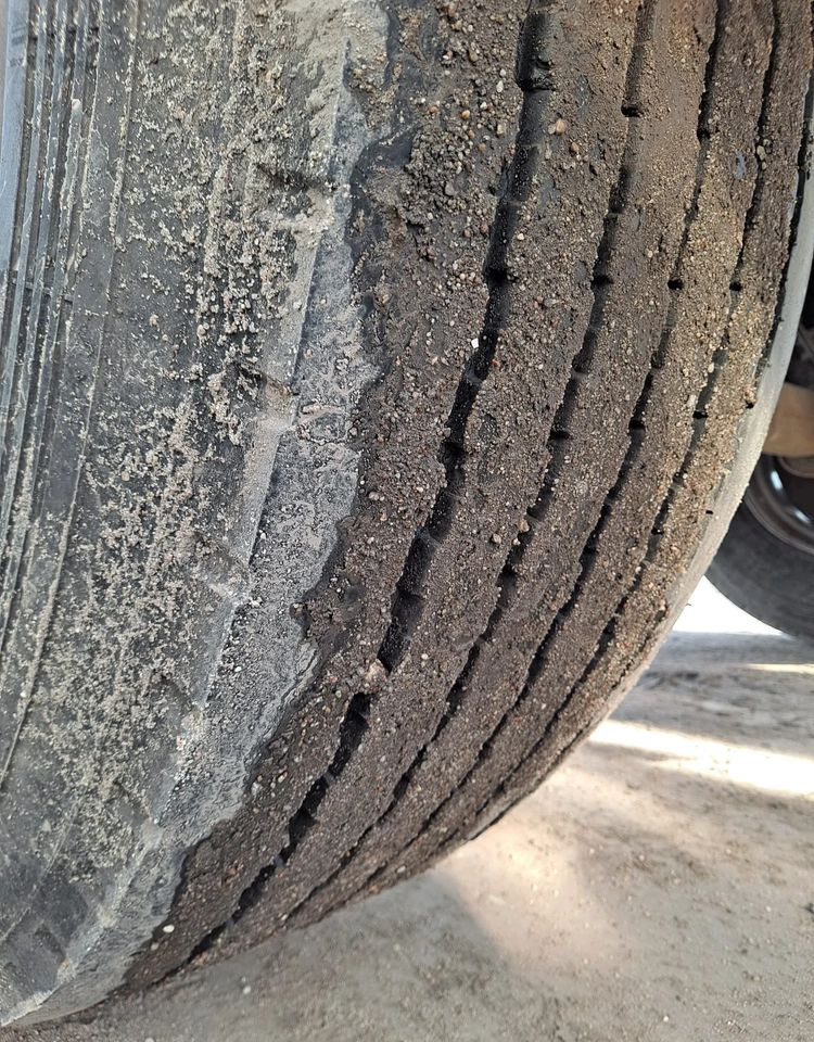 Krone Przyczepa KRONE Budowlanka - 栏板式/ 平板拖车:图4 Krone Przyczepa KRONE Budowlanka - 栏板式/ 平板拖车:图4