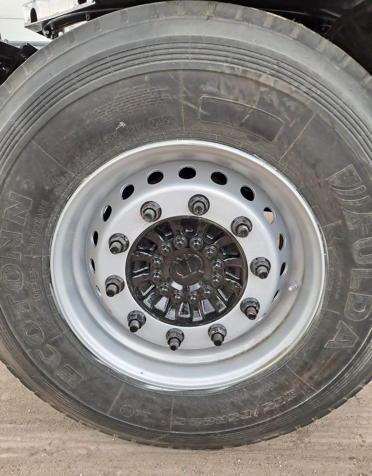 Krone Przyczepa Krone BDF do przewozu mleka - 底盘拖车:图4 Krone Przyczepa Krone BDF do przewozu mleka - 底盘拖车:图4