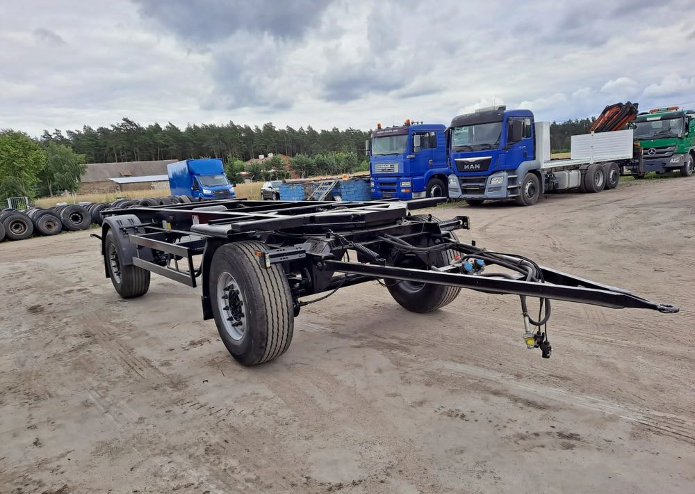 Krone Przyczepa Krone BDF do przewozu mleka - 集装箱运输车/ 可拆卸车身的拖车:图1 Krone Przyczepa Krone BDF do przewozu mleka - 集装箱运输车/ 可拆卸车身的拖车:图1