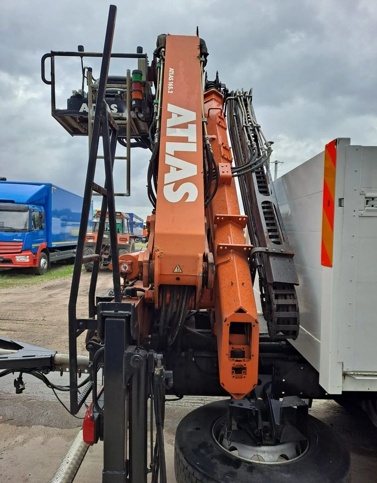 MAN TGS 26.400 Budowlanka Euro 6 - 栏板式/ 平板卡车, 起重车:图4 MAN TGS 26.400 Budowlanka Euro 6 - 栏板式/ 平板卡车, 起重车:图4