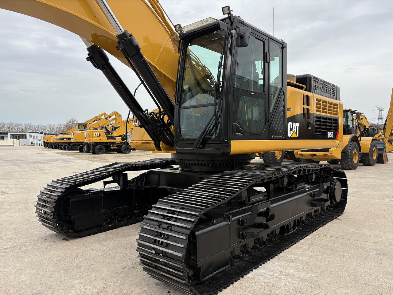 CATERPILLAR 345DL - 履带式挖掘机:图2 CATERPILLAR 345DL - 履带式挖掘机:图2
