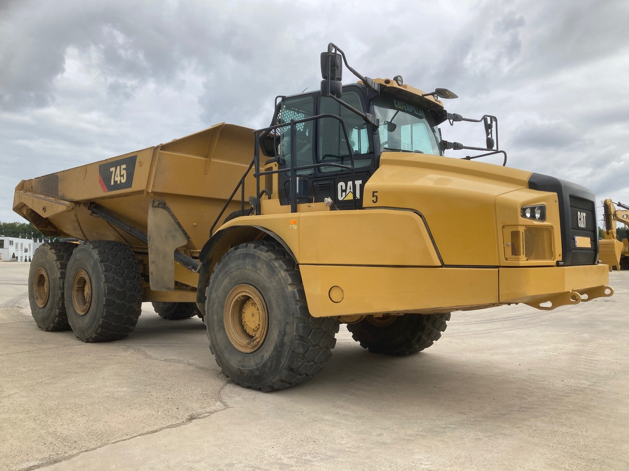 CATERPILLAR 745 - 铰接式自卸车:图4 CATERPILLAR 745 - 铰接式自卸车:图4