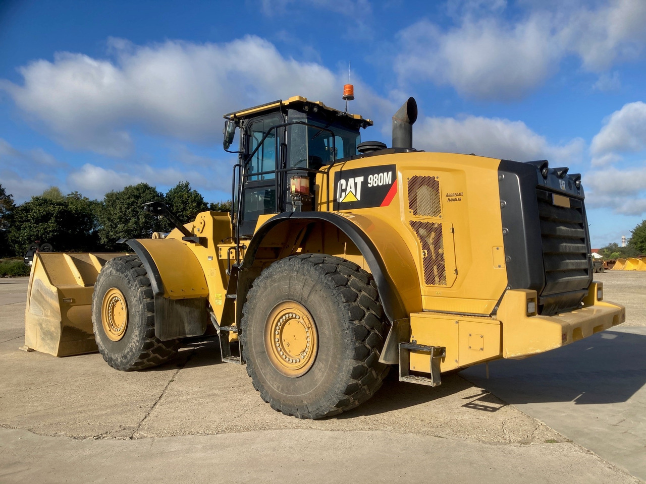 CATERPILLAR 980M - 轮式装载机:图1 CATERPILLAR 980M - 轮式装载机:图1