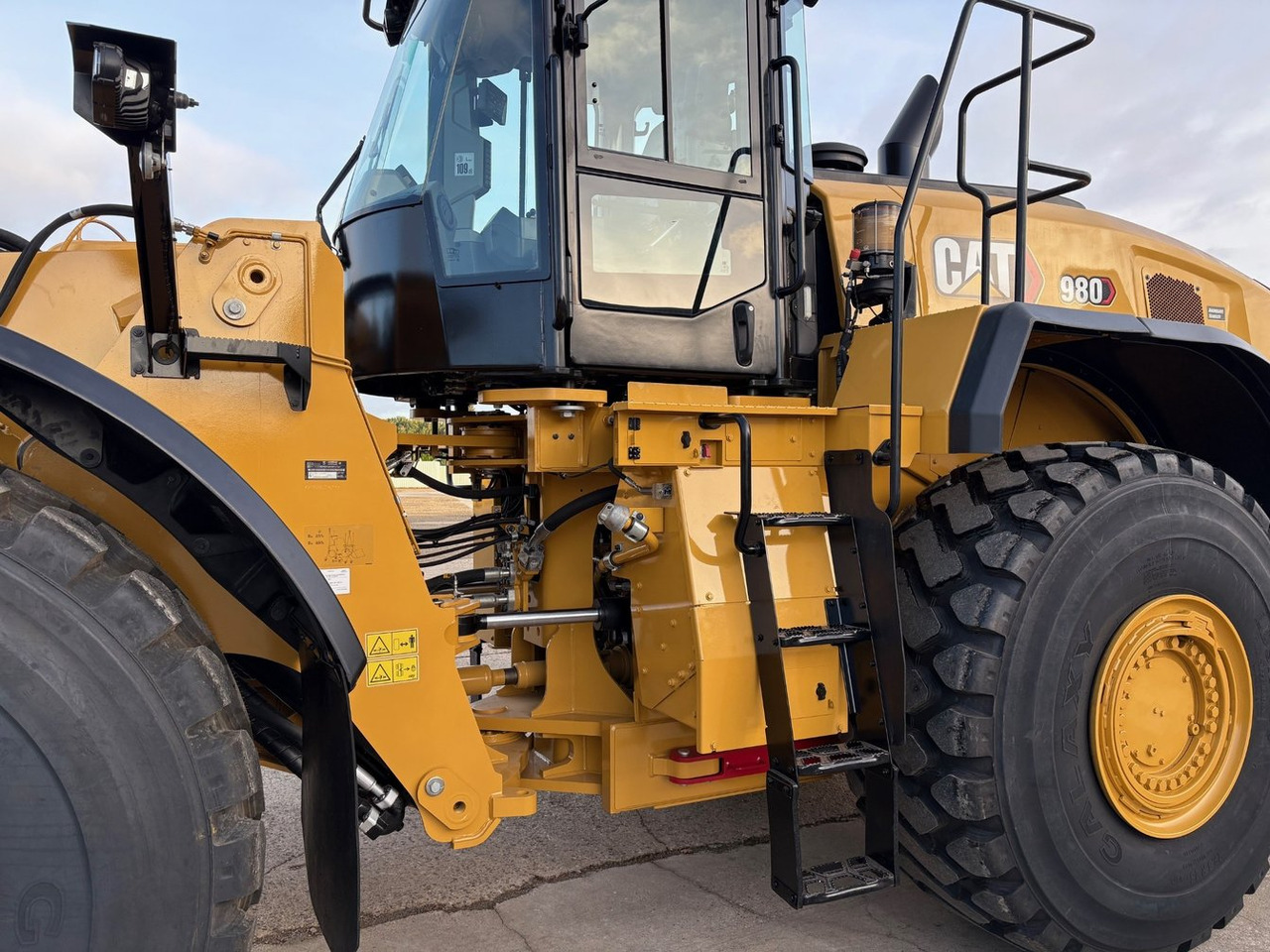CATERPILLAR 980 - 轮式装载机:图2 CATERPILLAR 980 - 轮式装载机:图2