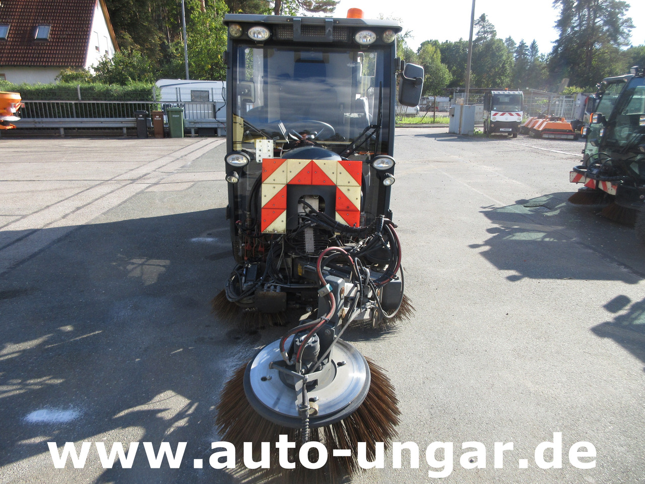 Hako CM 1600 Kehrmaschine 4x4 Baujahr 2018 3 Besen MOTORSCHADEN - 道路清扫机:图2 Hako CM 1600 Kehrmaschine 4x4 Baujahr 2018 3 Besen MOTORSCHADEN - 道路清扫机:图2