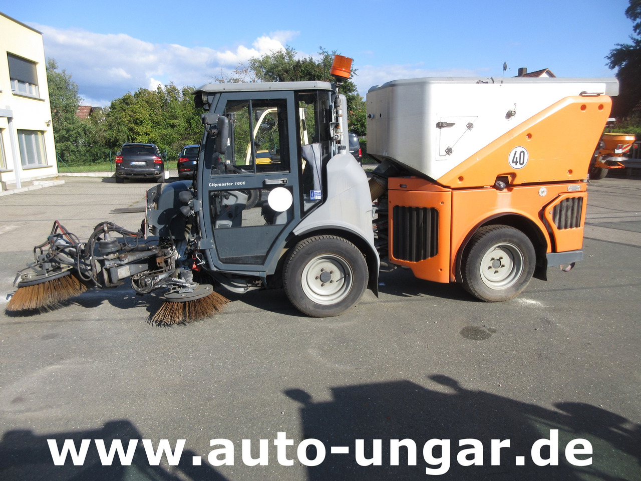Hako CM 1600 Kehrmaschine 4x4 Baujahr 2018 3 Besen MOTORSCHADEN - 道路清扫机:图4 Hako CM 1600 Kehrmaschine 4x4 Baujahr 2018 3 Besen MOTORSCHADEN - 道路清扫机:图4