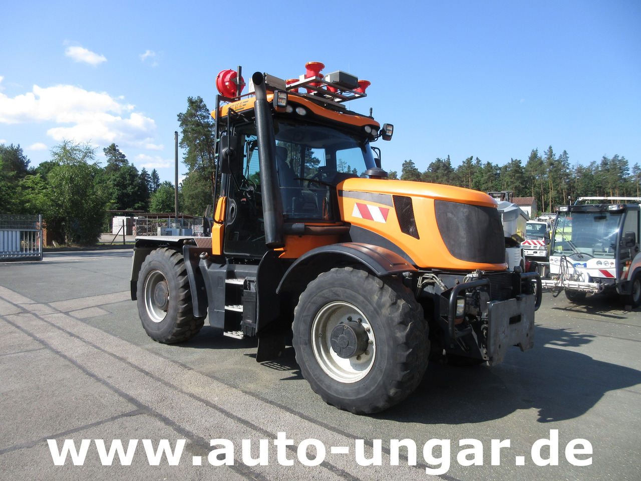 JCB Landpower Fastrac HMV 3200 Bj. 2009 80km/h 4x4 2x PTO 195PS - 拖拉机:图1 JCB Landpower Fastrac HMV 3200 Bj. 2009 80km/h 4x4 2x PTO 195PS - 拖拉机:图1