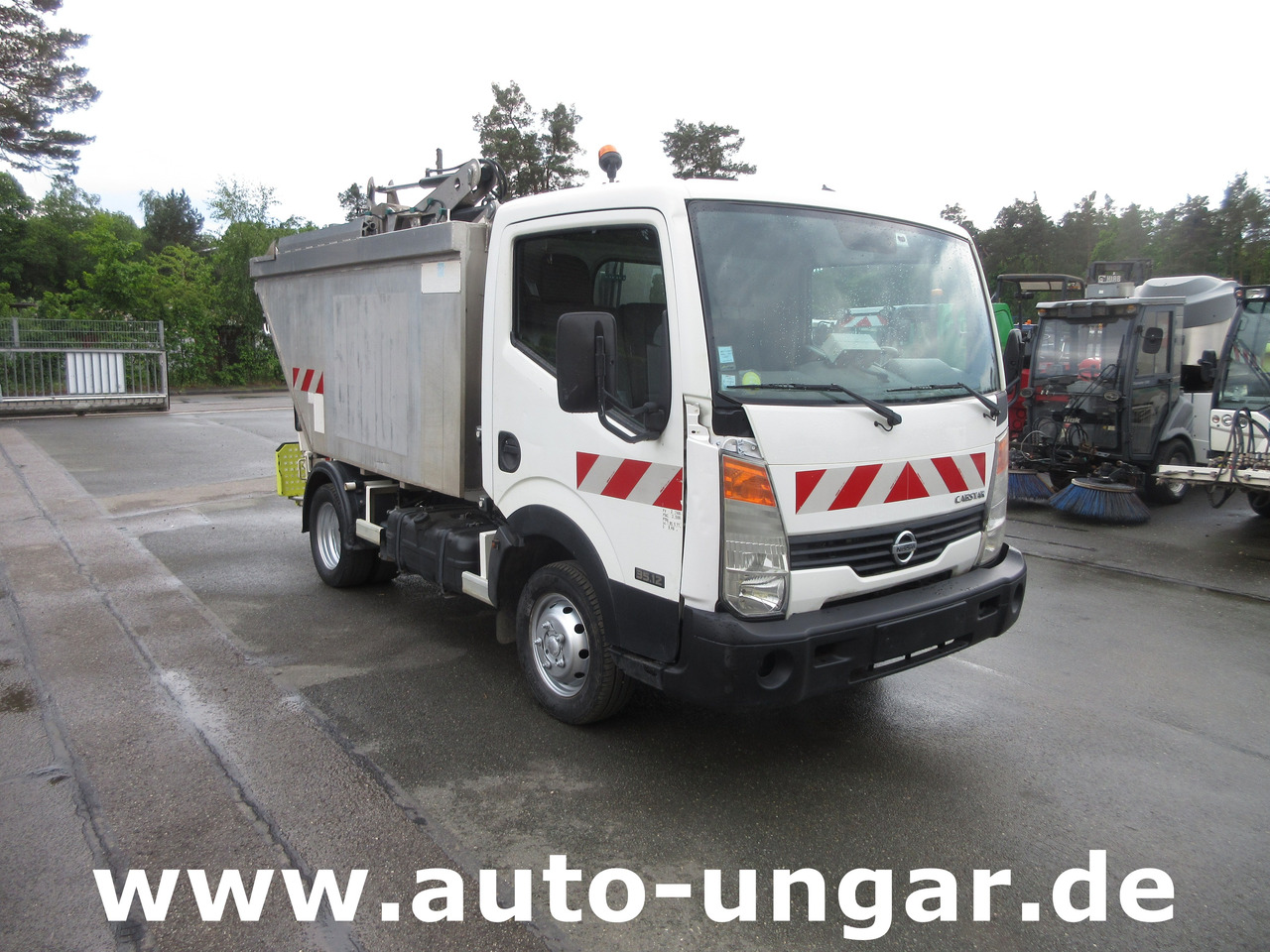 NISSAN Cabstar Faun City - Provence Benne Müllwagen Lifter Presse Kipper 3.500kg - 垃圾车:图1 NISSAN Cabstar Faun City - Provence Benne Müllwagen Lifter Presse Kipper 3.500kg - 垃圾车:图1