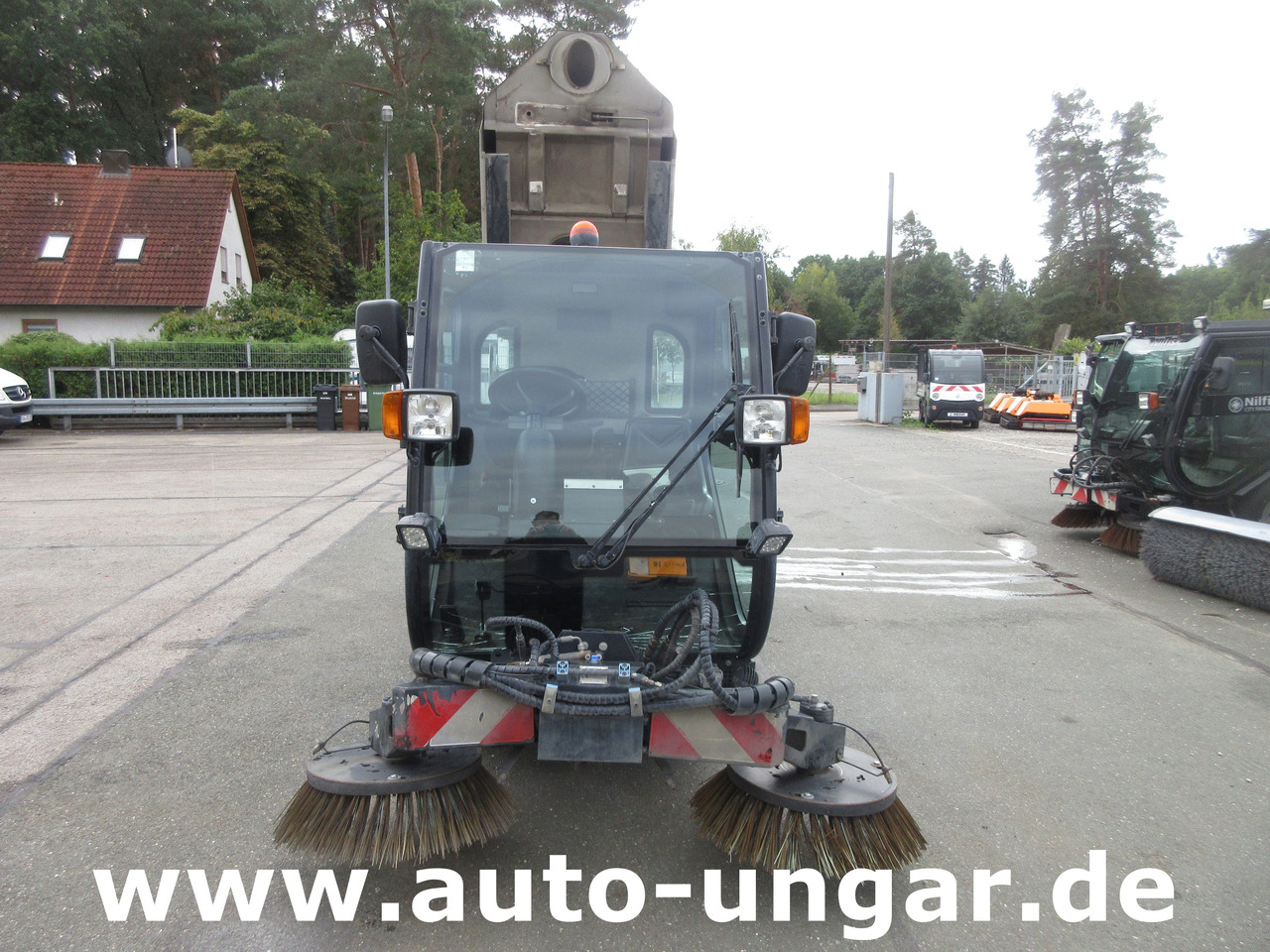 Nilfisk CR3500 CityRanger Schmidt Flexigo Multigo 4x4 Kehrmaschine Geräteträger - 道路清扫机:图2 Nilfisk CR3500 CityRanger Schmidt Flexigo Multigo 4x4 Kehrmaschine Geräteträger - 道路清扫机:图2