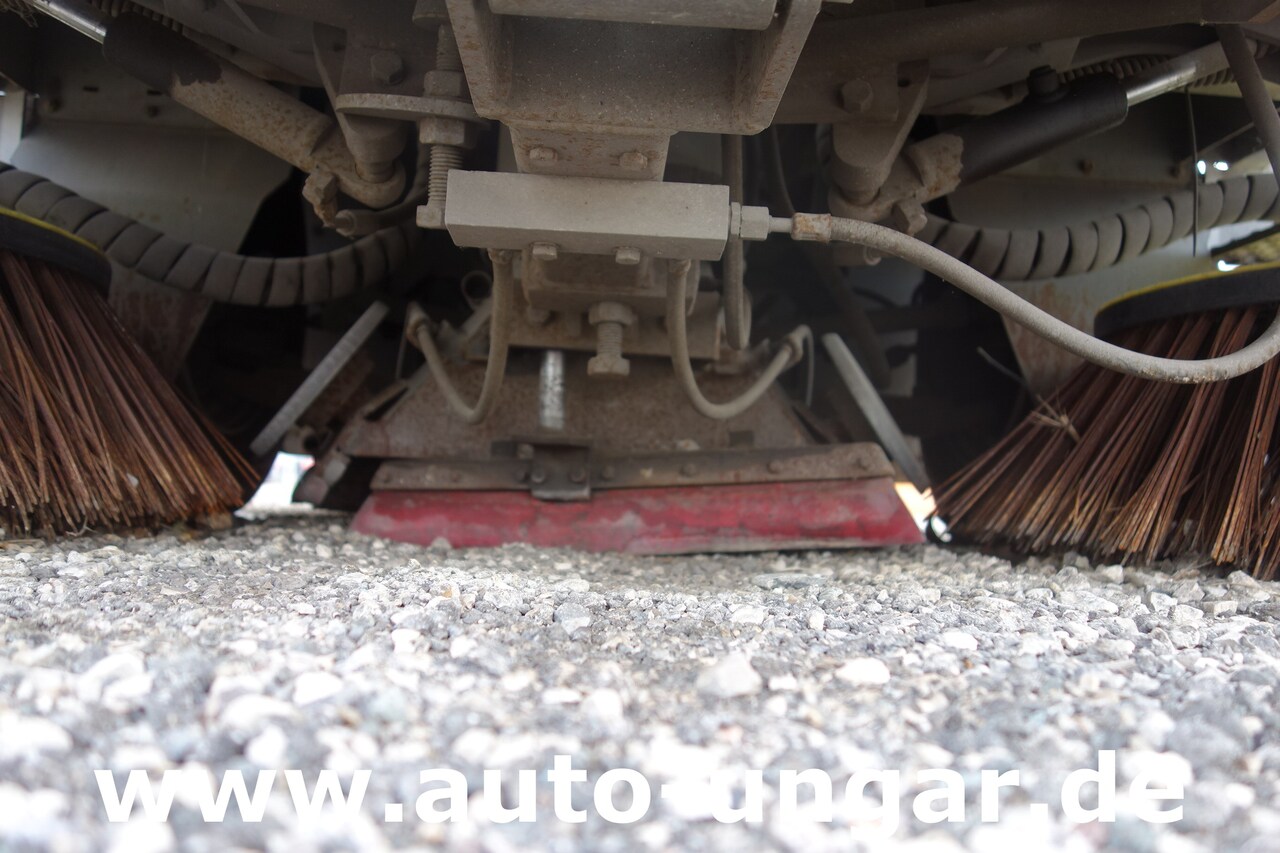 Ravo C540 / 530 Kehrmaschine - Kärcher - Heckabsaugung - Motorschaden - 道路清扫机:图5 Ravo C540 / 530 Kehrmaschine - Kärcher - Heckabsaugung - Motorschaden - 道路清扫机:图5