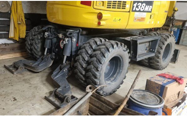 轮式挖掘机 Komatsu PW 138 MR：图9