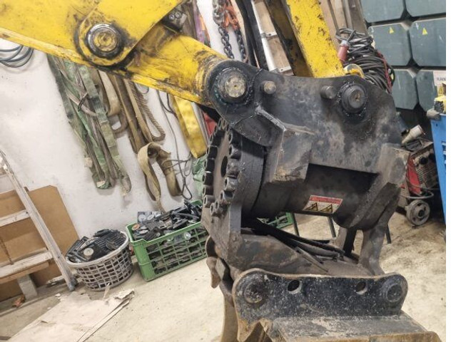 轮式挖掘机 Komatsu PW 138 MR：图7