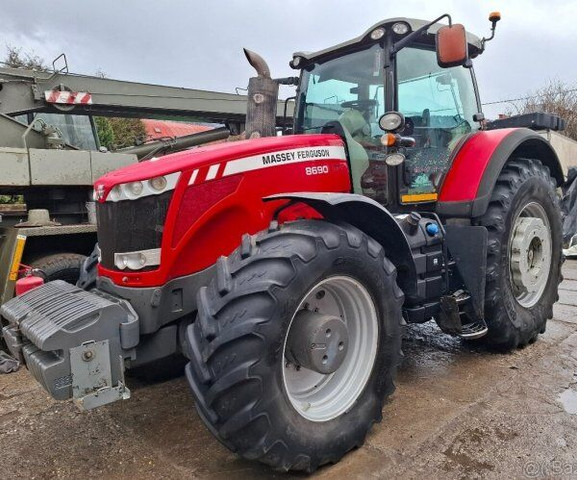 Massey Ferguson 8690 - 拖拉机:图4 Massey Ferguson 8690 - 拖拉机:图4